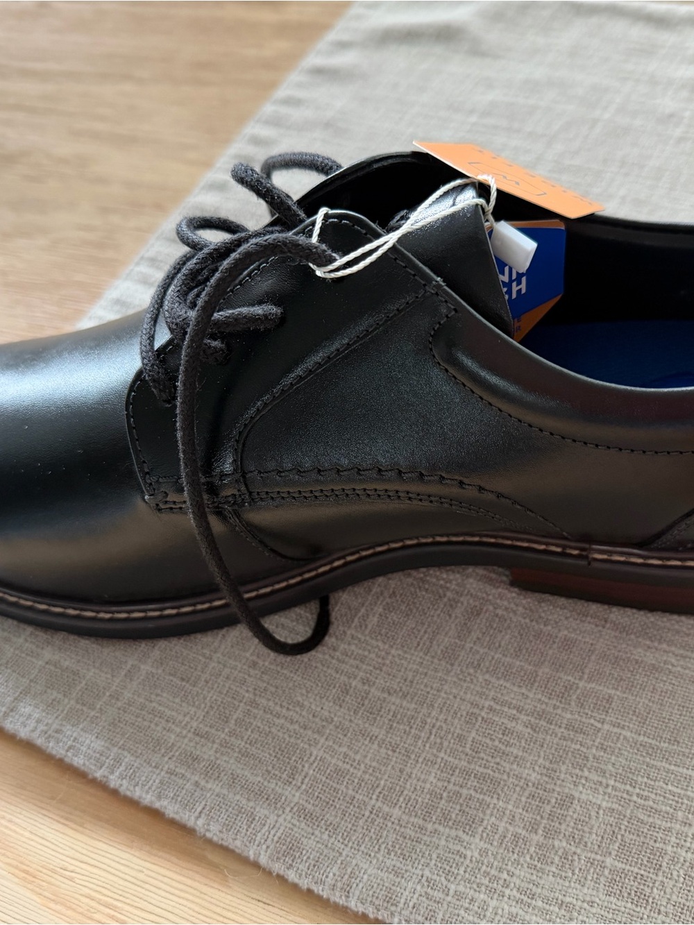 Nunn Bush Black Leather Lace-Up Oxford